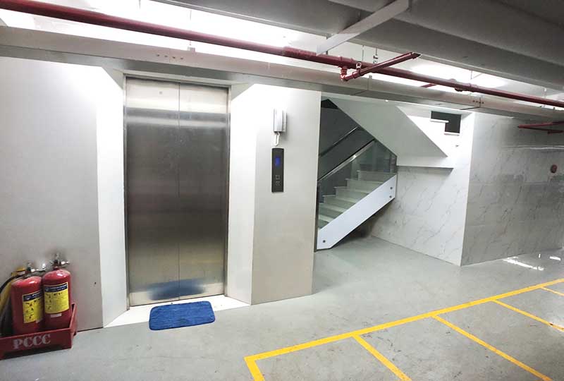 Office for lease on Nguyen Duy Street Binh Thanh District HCMC