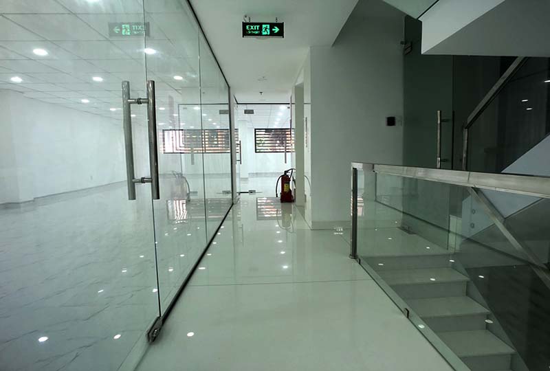 Office for lease on Nguyen Duy Street Binh Thanh District HCMC