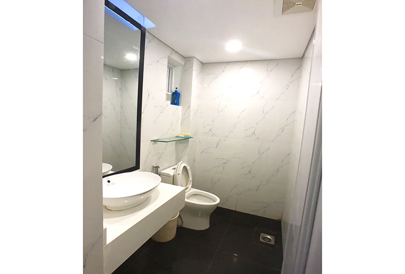 Cheap office for rent in Binh Thanh District next to District 1