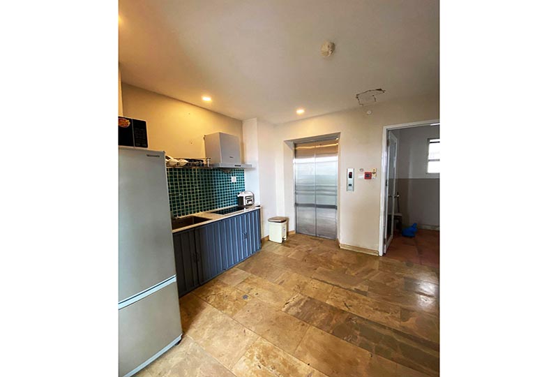 Penthouse for rent in Phu Nhuan District comes with full of services