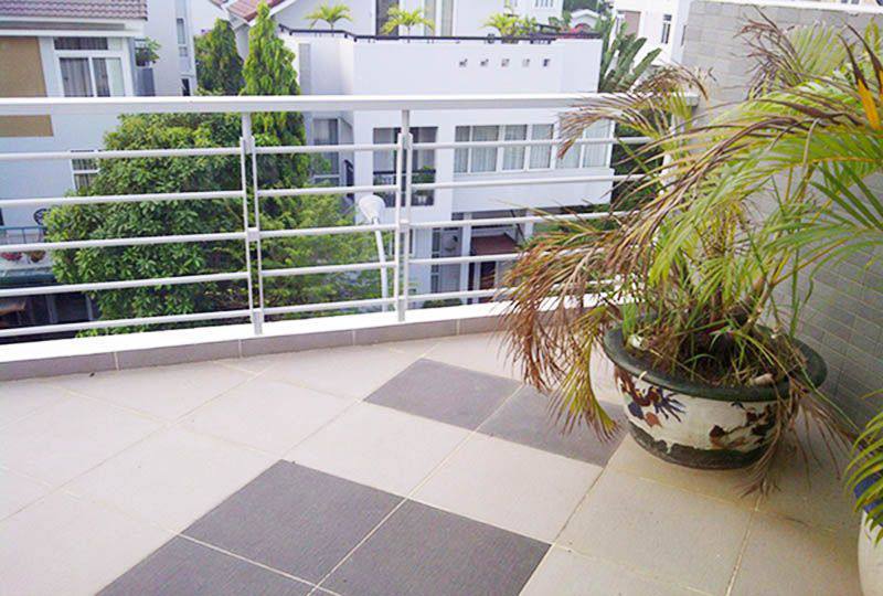 Nice villa for rent on street 11 Phu My ward District 7