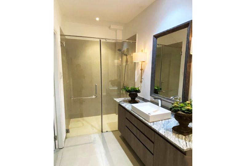 Serviced apartment for rent in District 4 next to District 1 Saigon