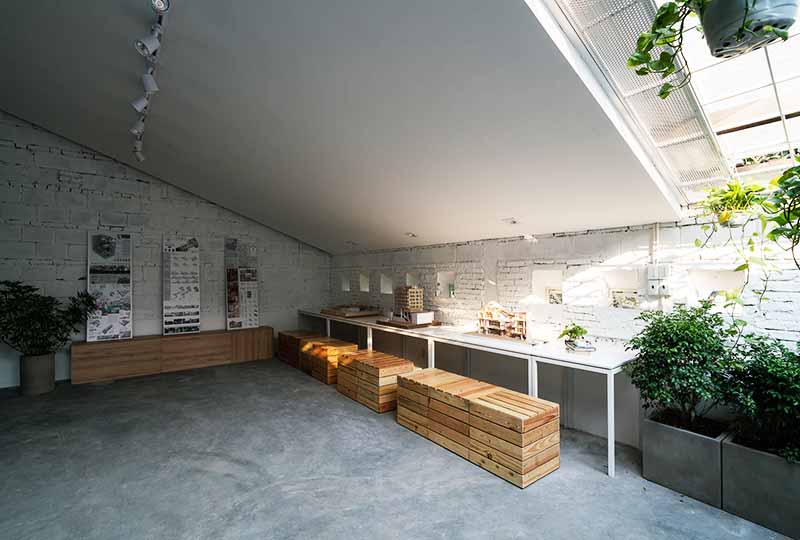 Furnished office space for lease in District 1 Tran Hung Dao St.