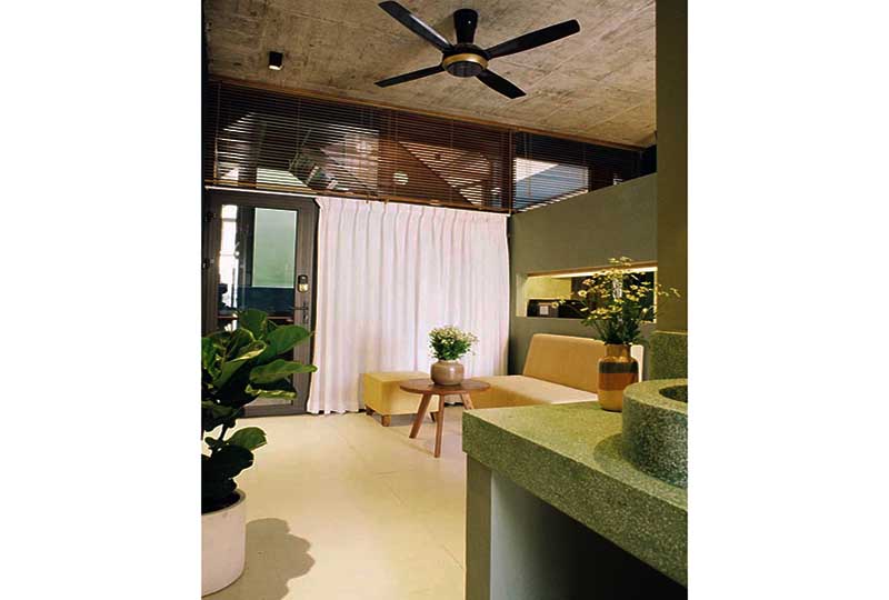 Serviced apartment for rent in District 2 Saigon next to The Vista Building