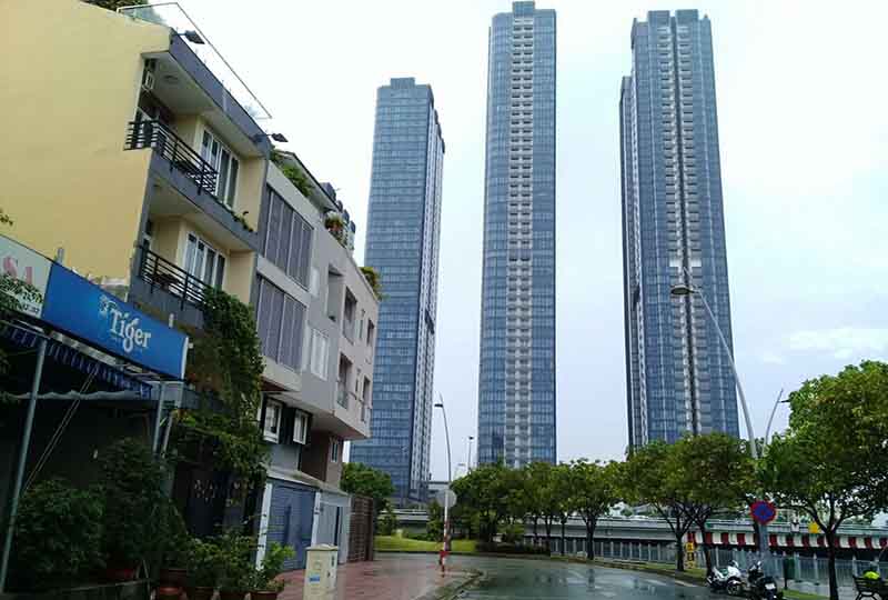 Canal view serviced apartment for rent in Binh Thanh District