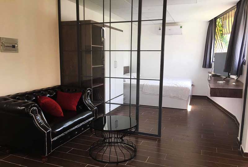 Studio flat for rent on Nguyen Trai St come with full of services