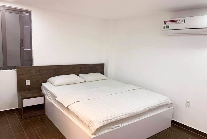 Studio flat for rent on Nguyen Trai St come with full of services