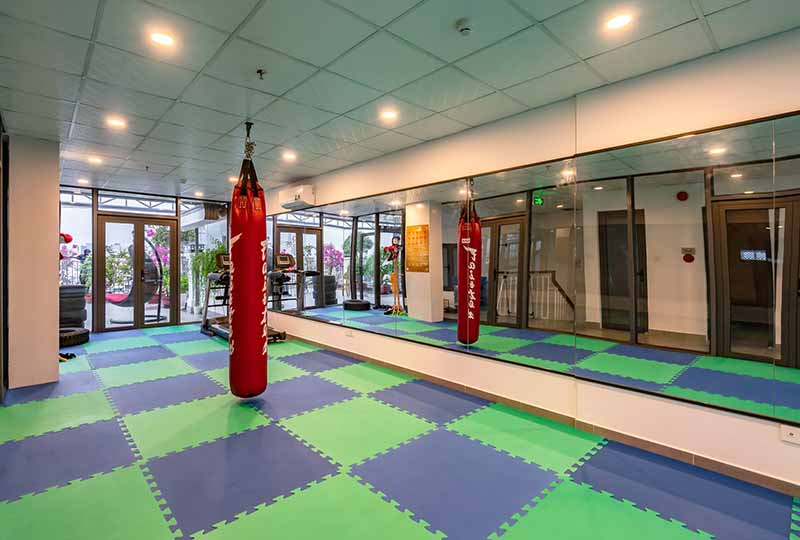 Studio flat leasing in Phu Nhuan District, Huynh Van Banh Street