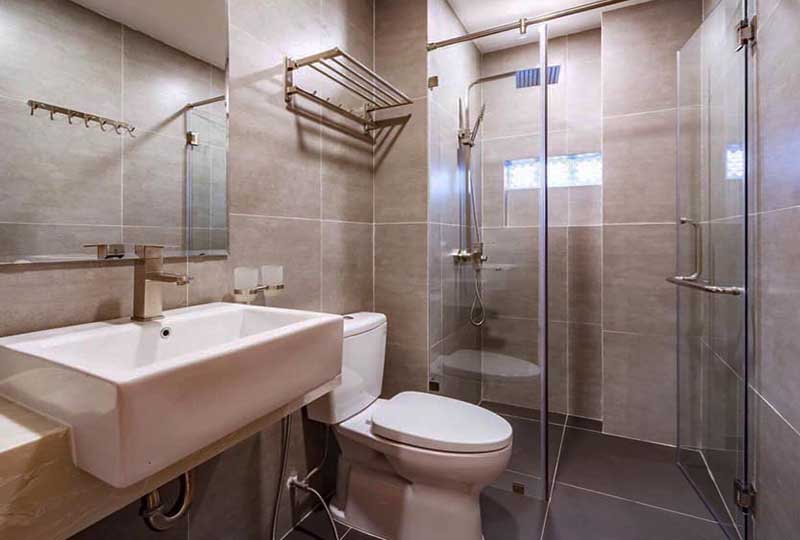 Studio flat leasing in Phu Nhuan District, Huynh Van Banh Street