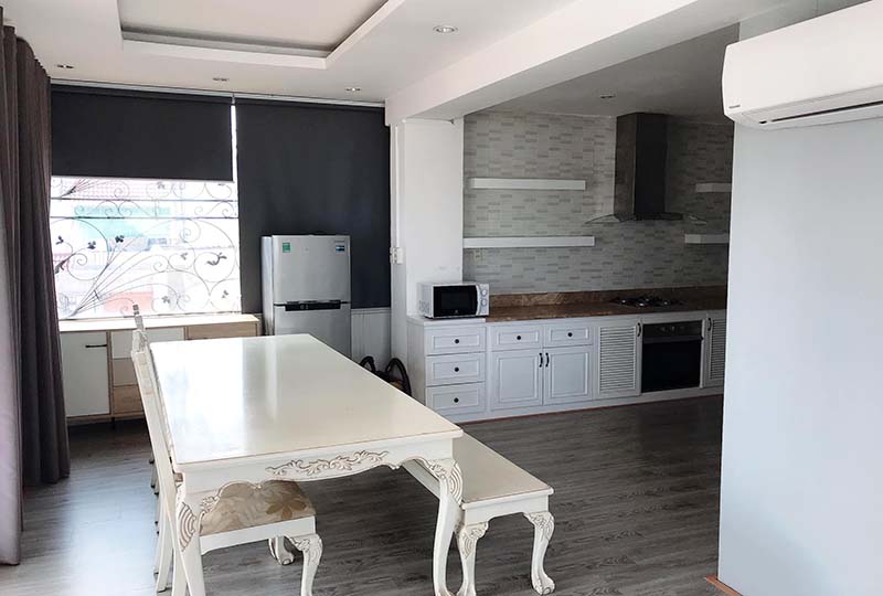 Bright-light serviced apartment for rent on Ly Chinh Thang St, District 3, Saigon