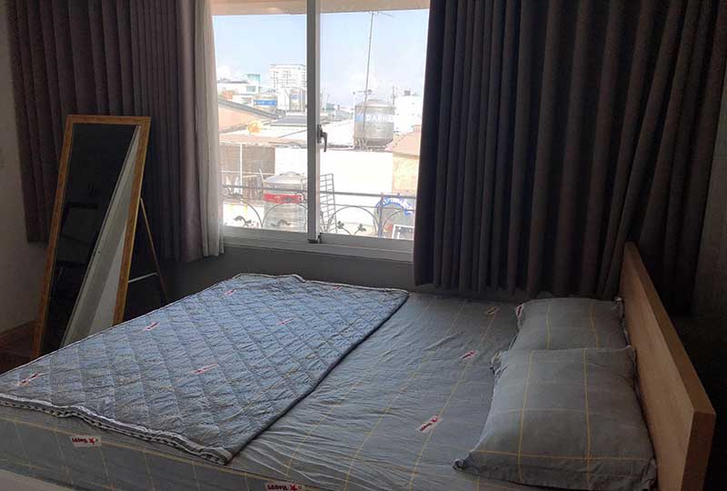 Bright-light serviced apartment for rent on Ly Chinh Thang St, District 3, Saigon