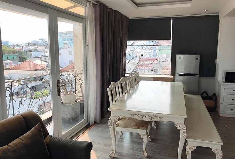 Bright-light serviced apartment for rent on Ly Chinh Thang St, District 3, Saigon
