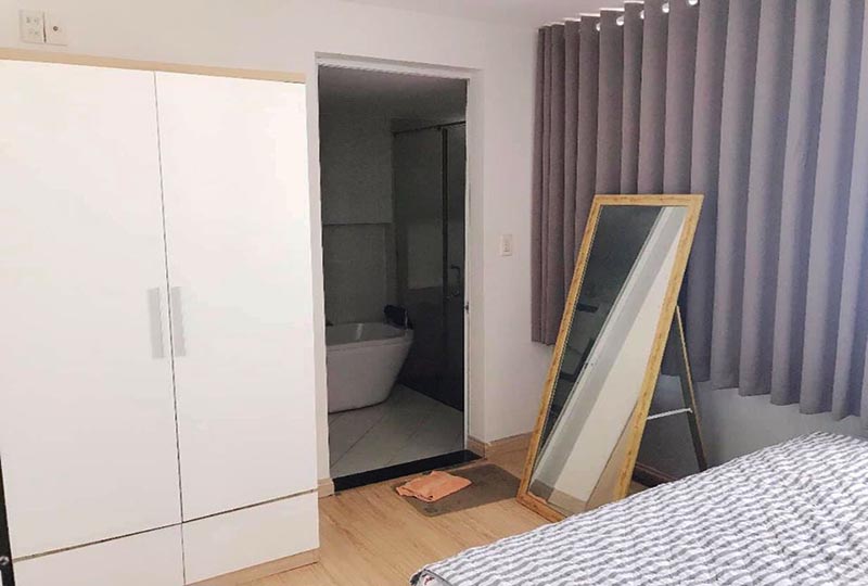 Bright-light serviced apartment for rent on Ly Chinh Thang St, District 3, Saigon