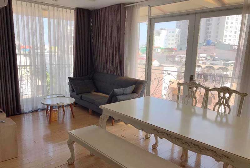 Bright-light serviced apartment for rent on Ly Chinh Thang St, District 3, Saigon