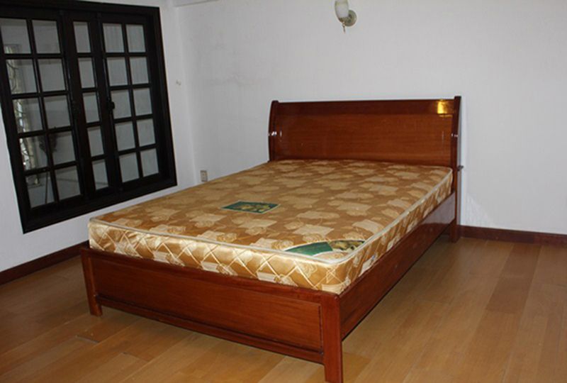 Nice house for rent on Tran Khanh Du street District 1 .