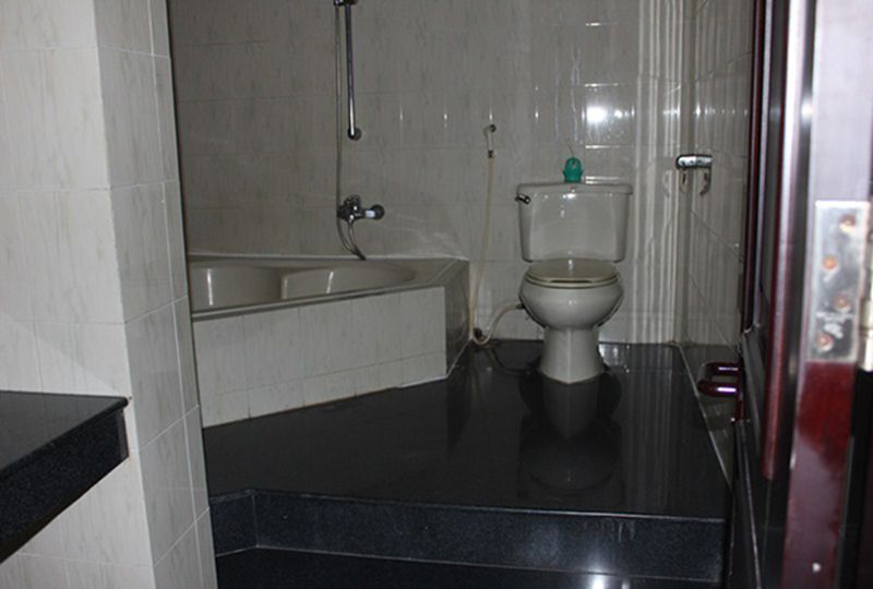 Nice house for rent on Tran Khanh Du street District 1 .