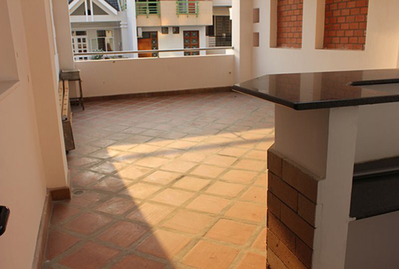 Nice house for rent on Tran Khanh Du street District 1 .