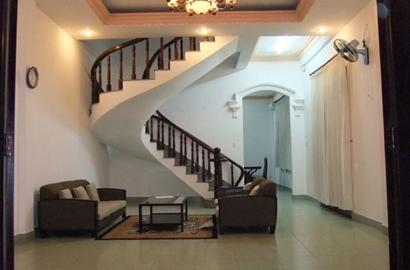 House for rent on Pham Viet Chanh street Binh Thanh District .