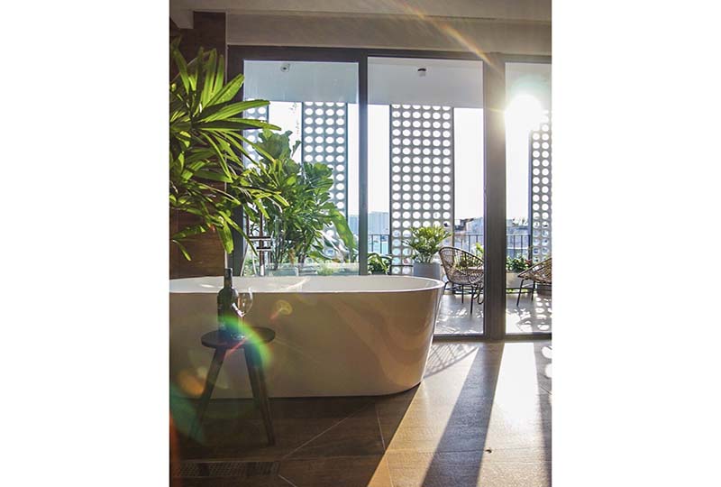 Luxury serviced apartment for rent in District 10 Saigon City Center