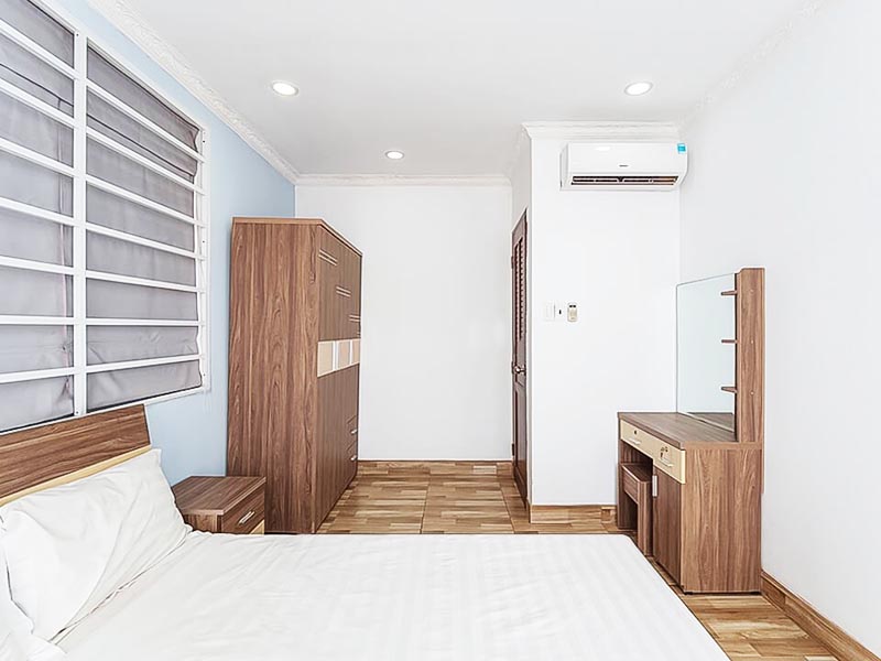 Two bedrooms apartment for rent on Le Van Sy Street come with full of services