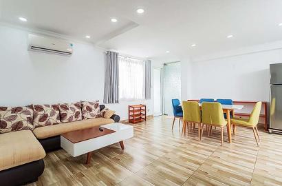 Two bedrooms apartment for rent on Le Van Sy Street come with full of services