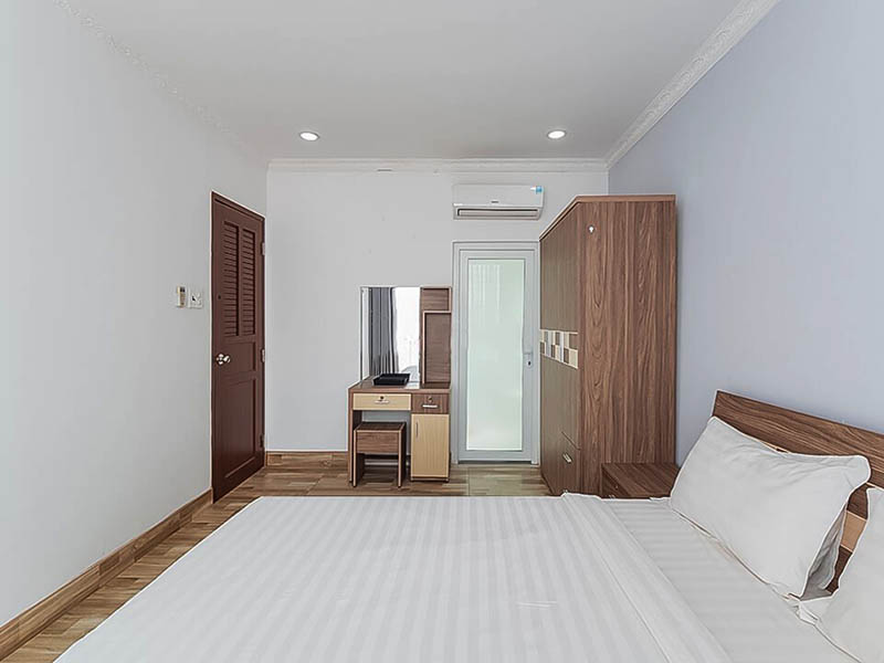 Two bedrooms apartment for rent on Le Van Sy Street come with full of services