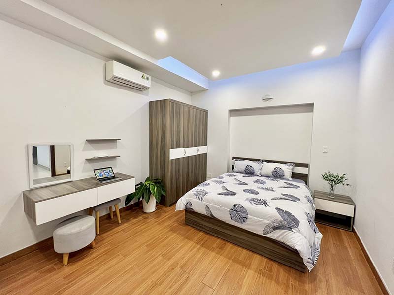 Spacious serviced apartment for rent in District 1 Ho Chi Minh City