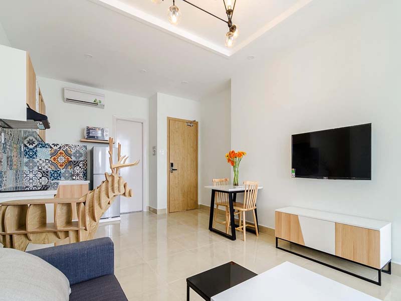 Canal view serviced aparment leasing in Phu Nhuan District Saigon City Center