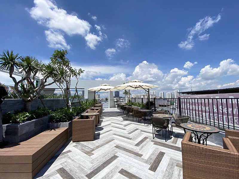 Loft studio for rent on Nguyen Van Linh Street, District 7, HCMC.