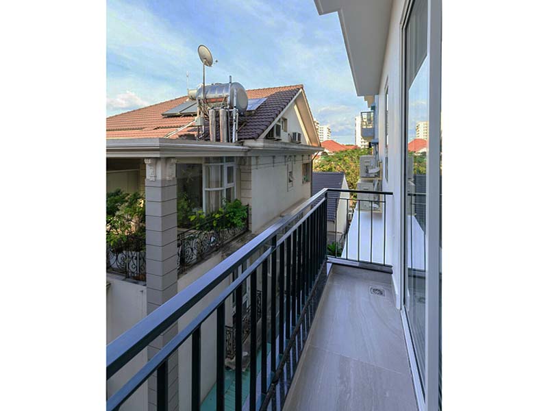 Bright concept serviced apartment renting in Phu My Hung District 7