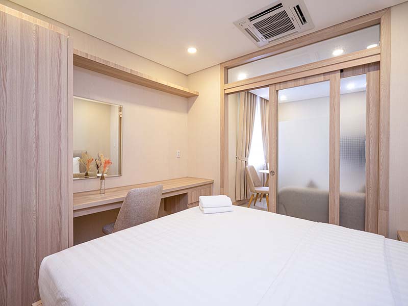 Serviced apartment for rent in District 1 Nguyen Binh Khiem Street.