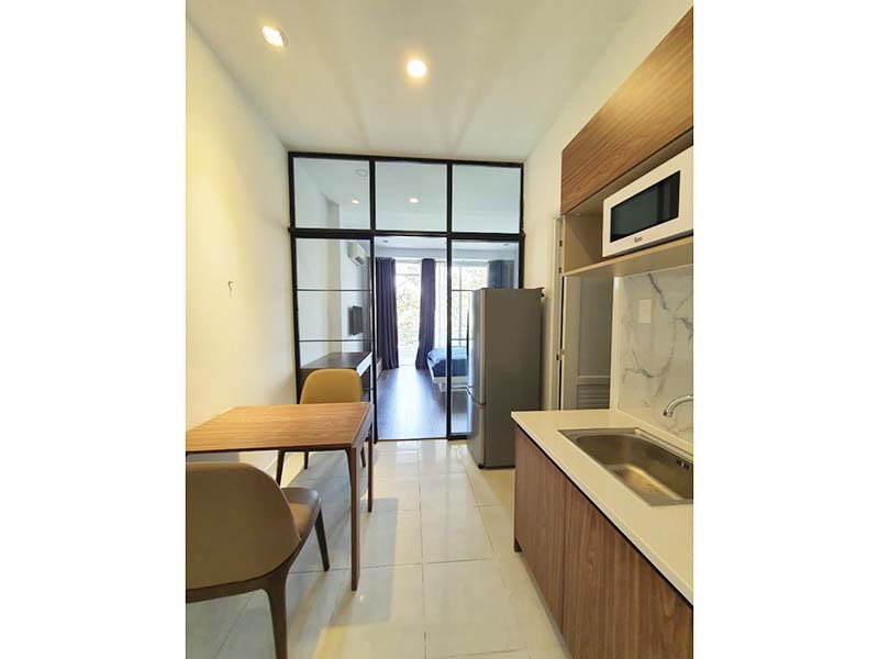 Canal view serviced apartment for rent in District 1 Hoang Sa Street
