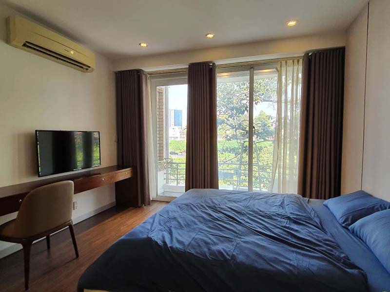 Canal view serviced apartment for rent in District 1 Hoang Sa Street