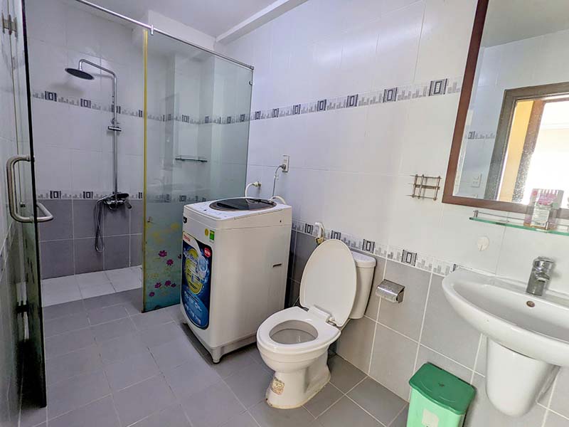Penthouse apartment for rent in Phu Nhuan District Nguyen Thuong Hien Street
