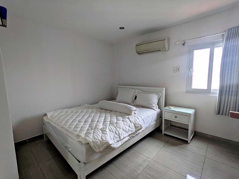Penthouse apartment for rent in Phu Nhuan District Nguyen Thuong Hien Street