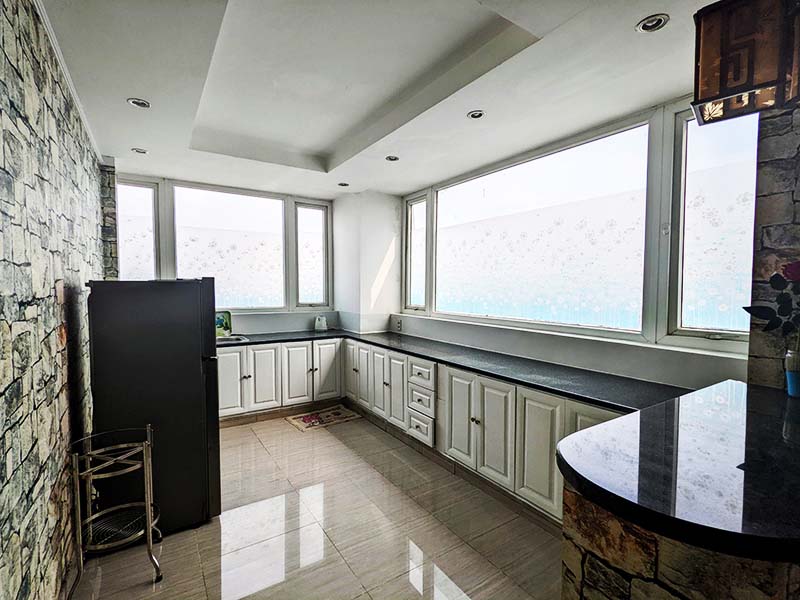 Penthouse apartment for rent in Phu Nhuan District Nguyen Thuong Hien Street