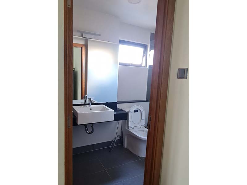 Spacious studio apartment for rent in Binh Thanh District Lam Son Street
