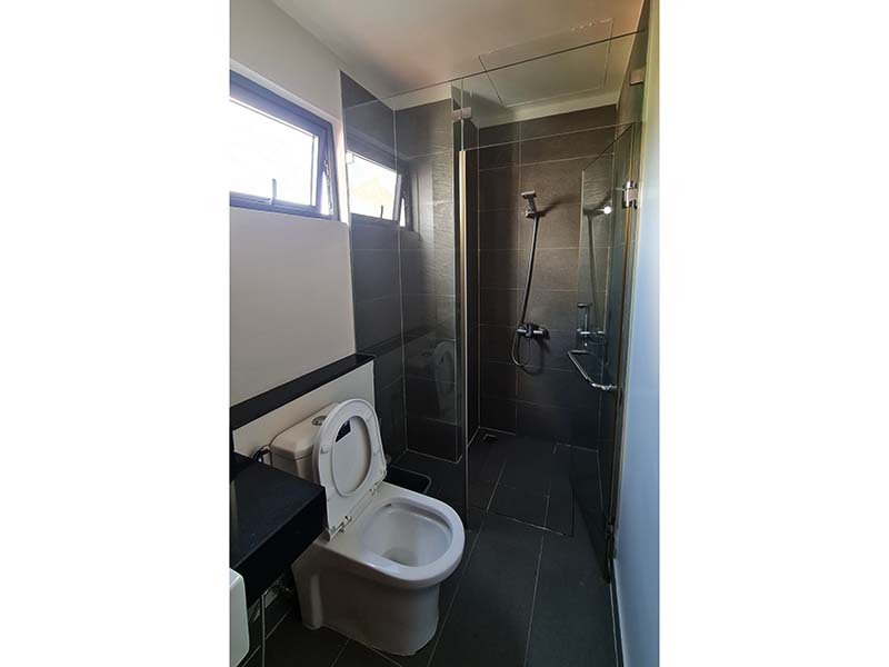 Spacious studio apartment for rent in Binh Thanh District Lam Son Street