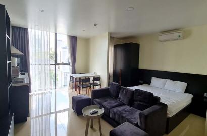 Spacious studio apartment for rent in Binh Thanh District Lam Son Street