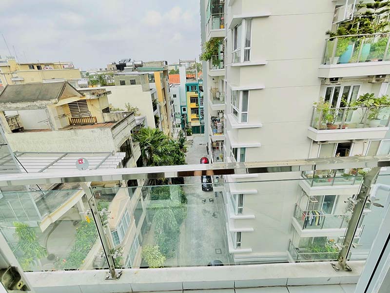 Spacious serviced apartment for lease on Truong Dinh Street, District 3