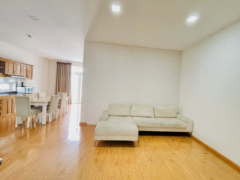 Spacious serviced apartment for lease on Truong Dinh Street, District 3