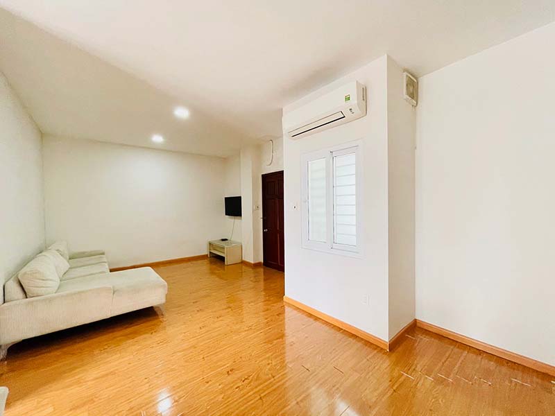 Spacious serviced apartment for lease on Truong Dinh Street, District 3