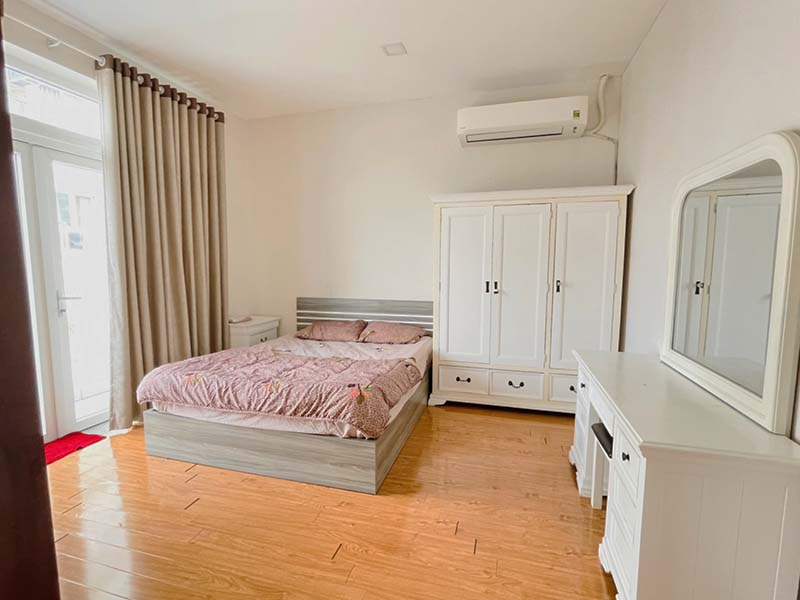 Spacious serviced apartment for lease on Truong Dinh Street, District 3