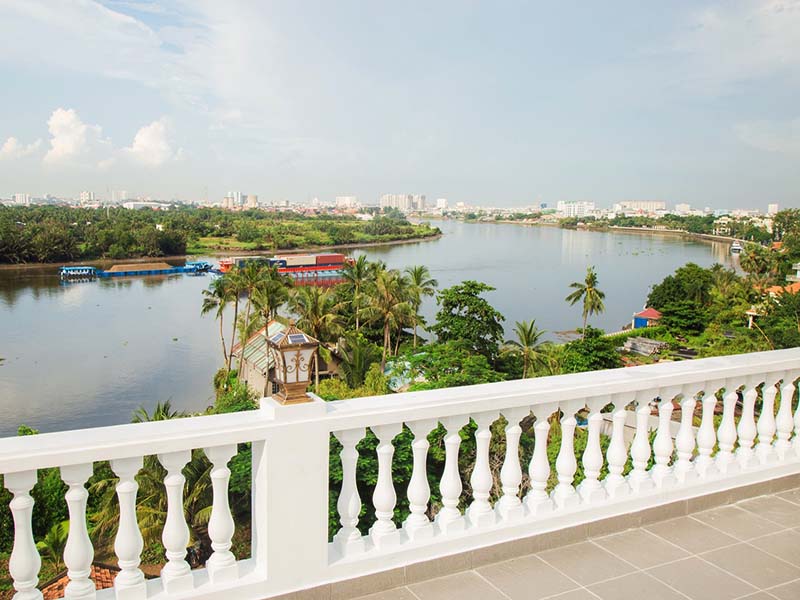 Windy serviced apartment for rent has riverview on Thao Dien District 2
