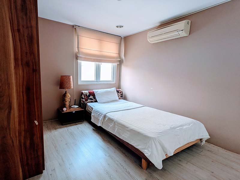 Three bedrooms serviced apartment for rent in District 1 Saigon City