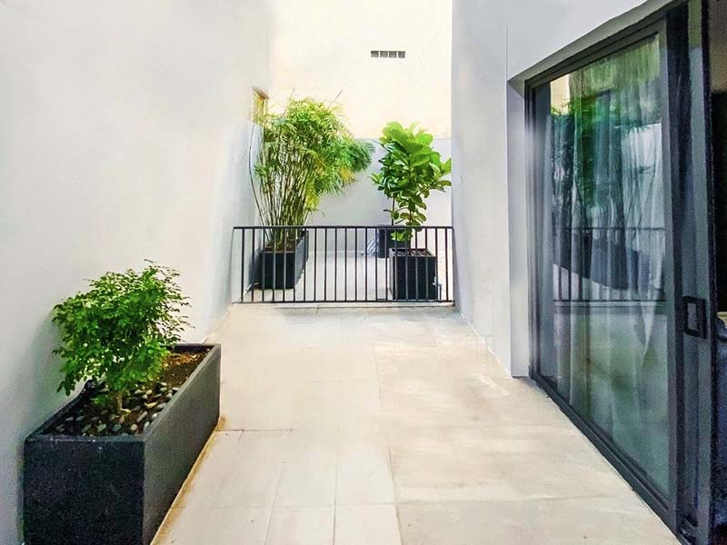 Modern serviced apartment renting in Phu Nhuan District Saigon City Center