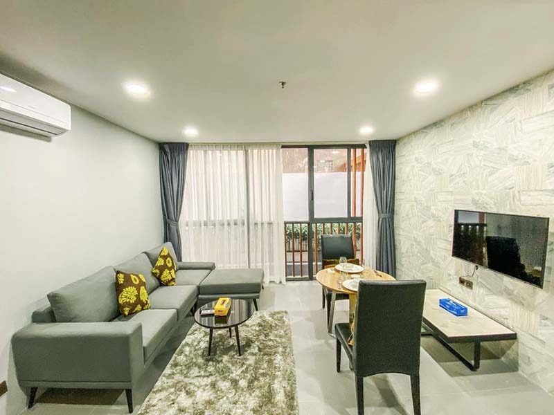 Modern serviced apartment renting in Phu Nhuan District Saigon City Center