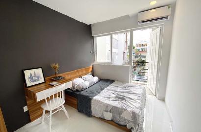2 bedrooms serviced apartment for lease on Phan Dang Luu Phu Nhuan Dist