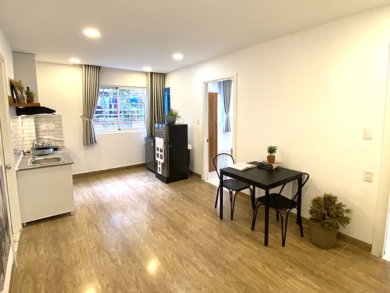 2 bedrooms serviced apartment for lease on Phan Dang Luu Phu Nhuan Dist