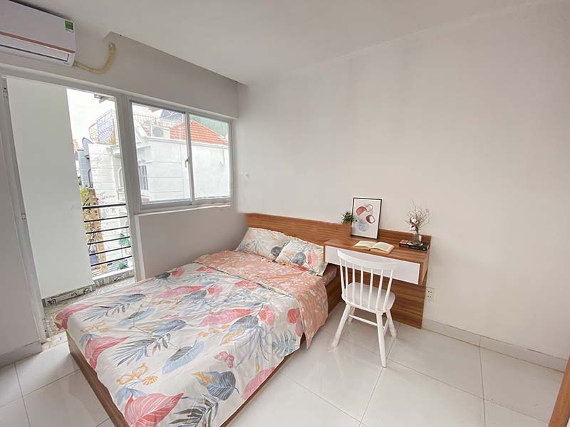 2 bedrooms serviced apartment for lease on Phan Dang Luu Phu Nhuan Dist